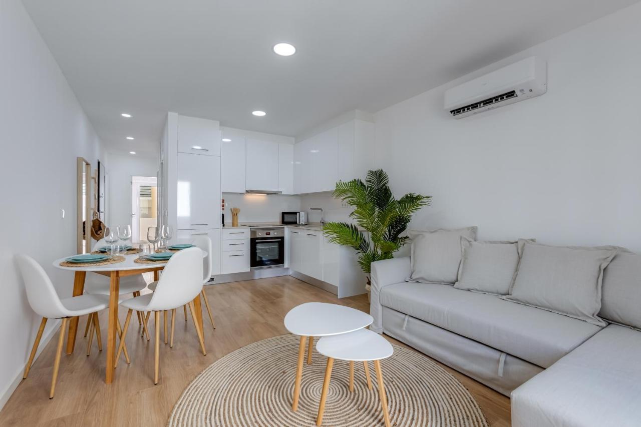 T2 Rosa Dos Ventos, A/C & Terrace - Casas & Papeis Apartment Armação de Pêra Екстериор снимка