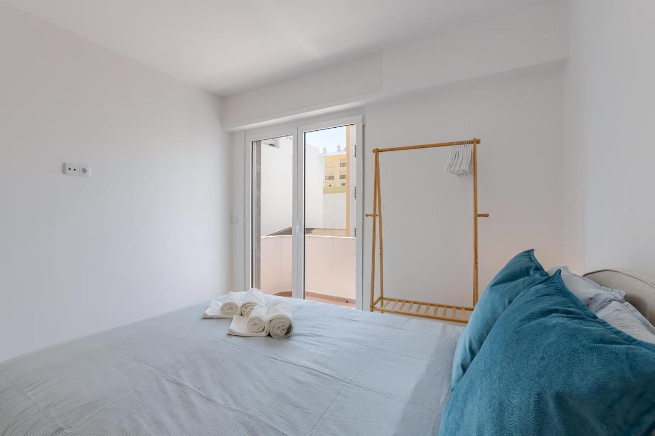 T2 Rosa Dos Ventos, A/C & Terrace - Casas & Papeis Apartment Armação de Pêra Екстериор снимка